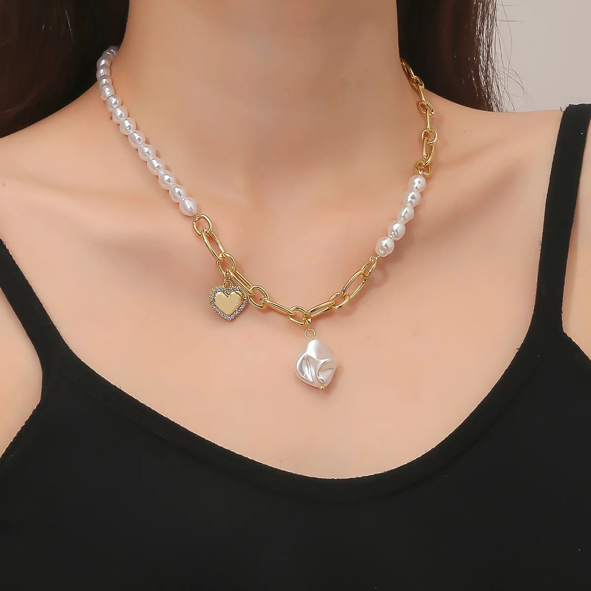 Collier Pendentif Cœur – Élégance et Féminité